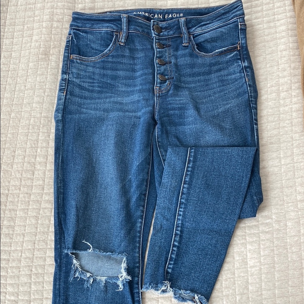 American Eagle Distressed Blue Jeans